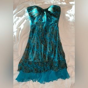 Laundry by Shelly Segal mini strapless dress